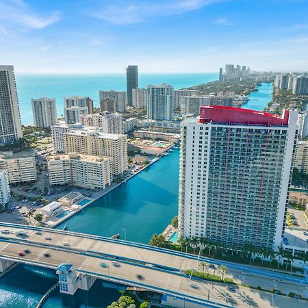 Upper Studio With Balcony,Pool And Gym, Near Beach Hallandale Beach Exteriör bild