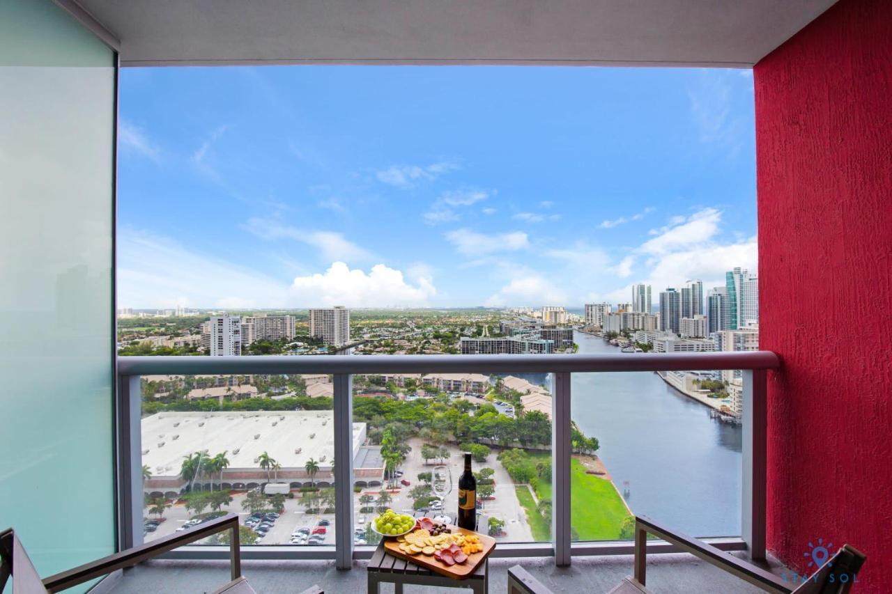 Upper Studio With Balcony,Pool And Gym, Near Beach Hallandale Beach Exteriör bild