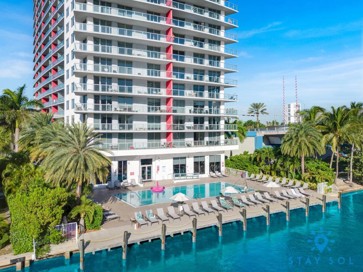 Upper Studio With Balcony,Pool And Gym, Near Beach Hallandale Beach Exteriör bild