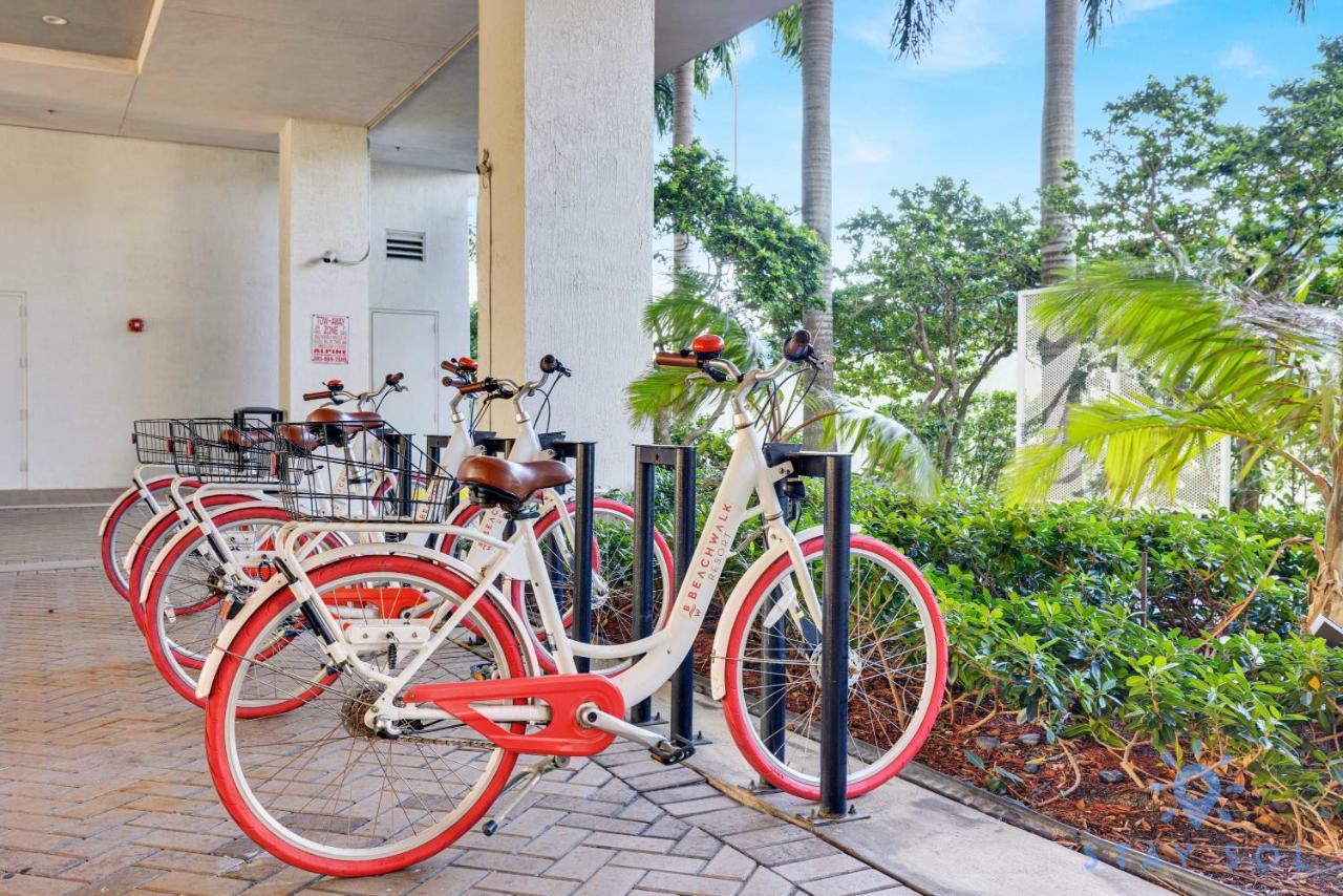 Upper Studio With Balcony,Pool And Gym, Near Beach Hallandale Beach Exteriör bild