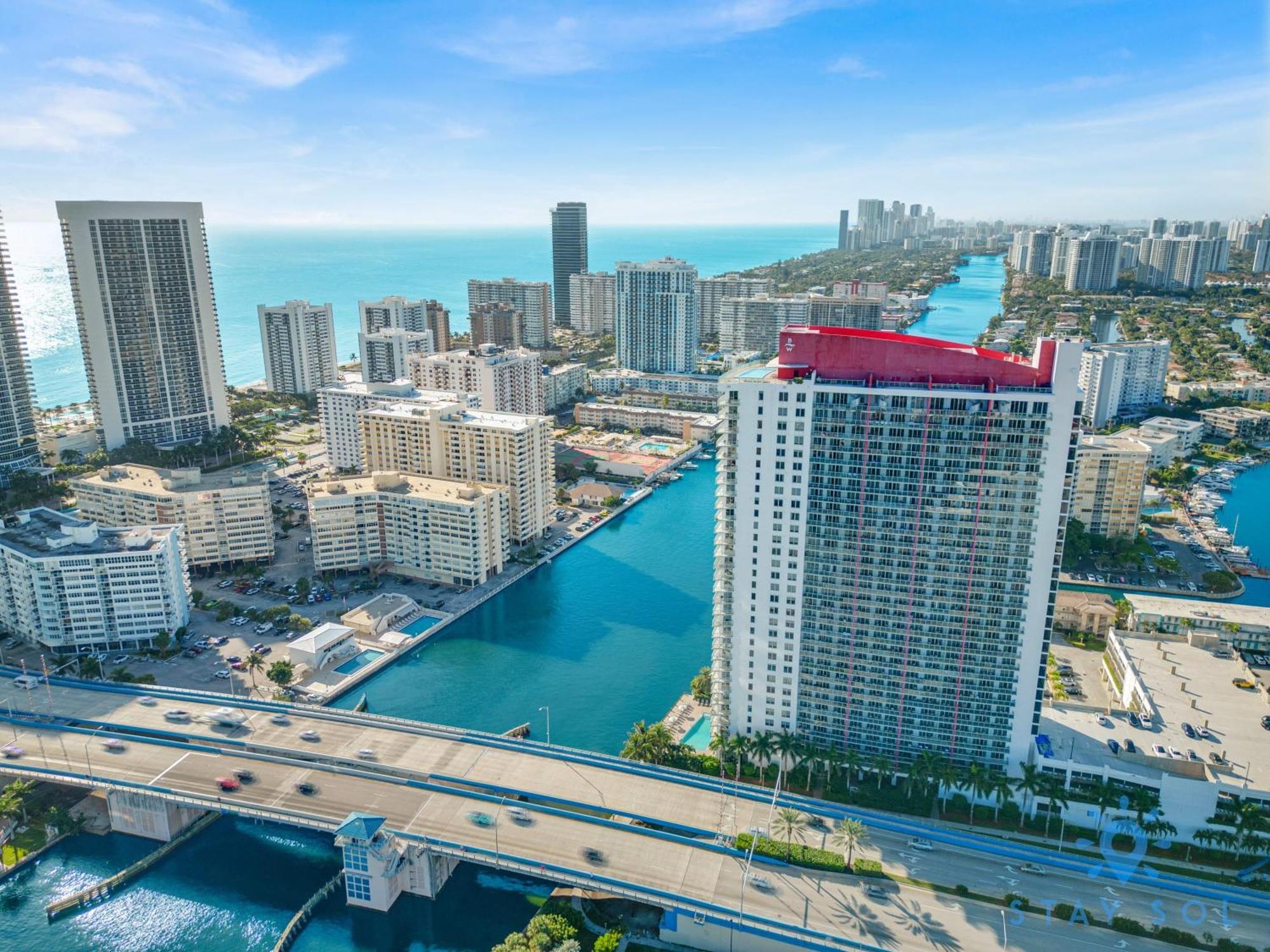 Upper Studio With Balcony,Pool And Gym, Near Beach Hallandale Beach Exteriör bild